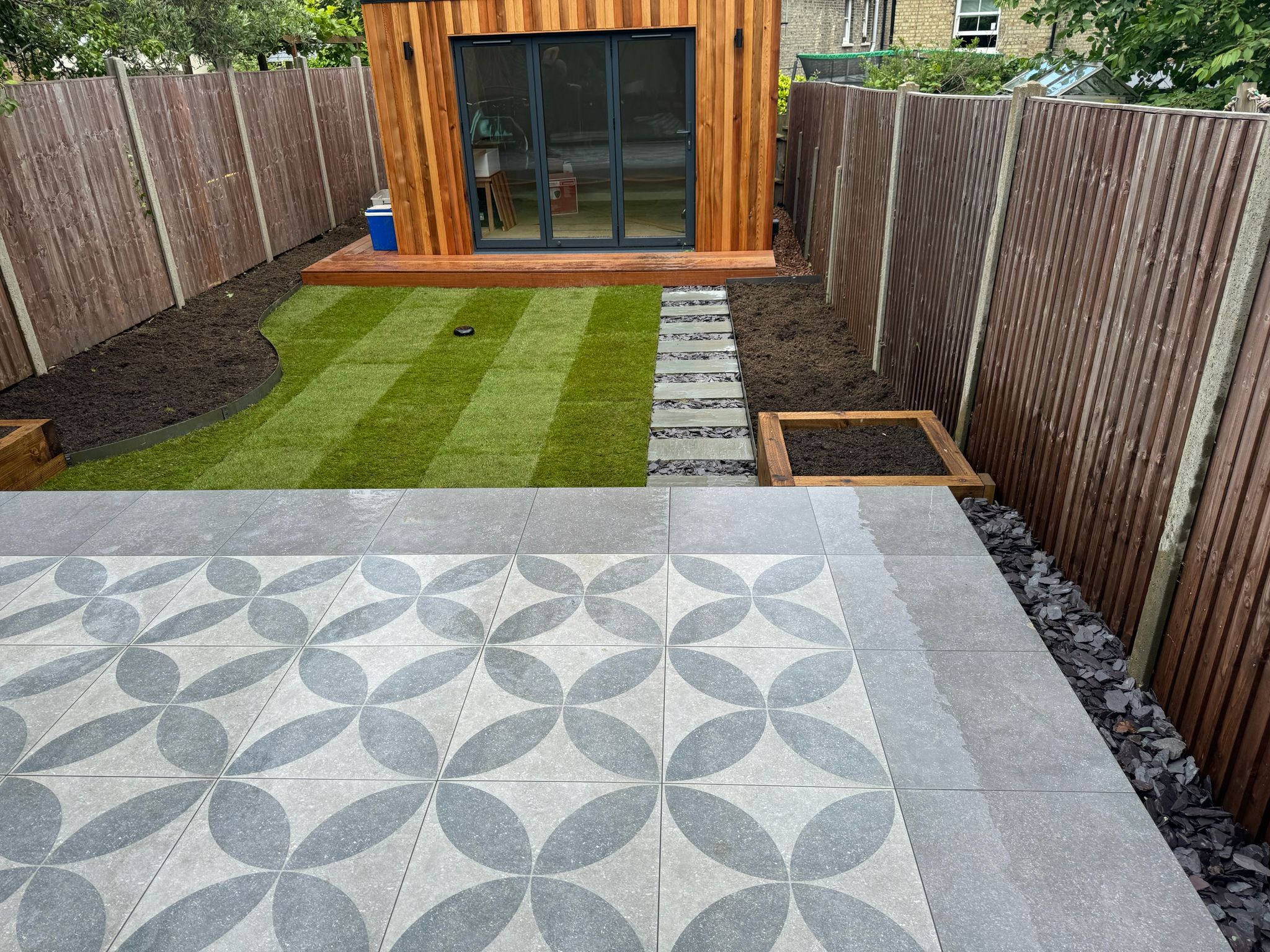 Landscaped Garden & Office